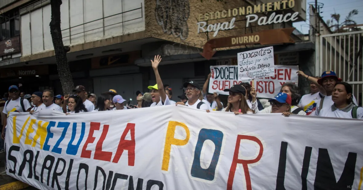 Caracas alza gli assegni ai dipendenti pubblici: il bonus raggiunge i 150 dollari