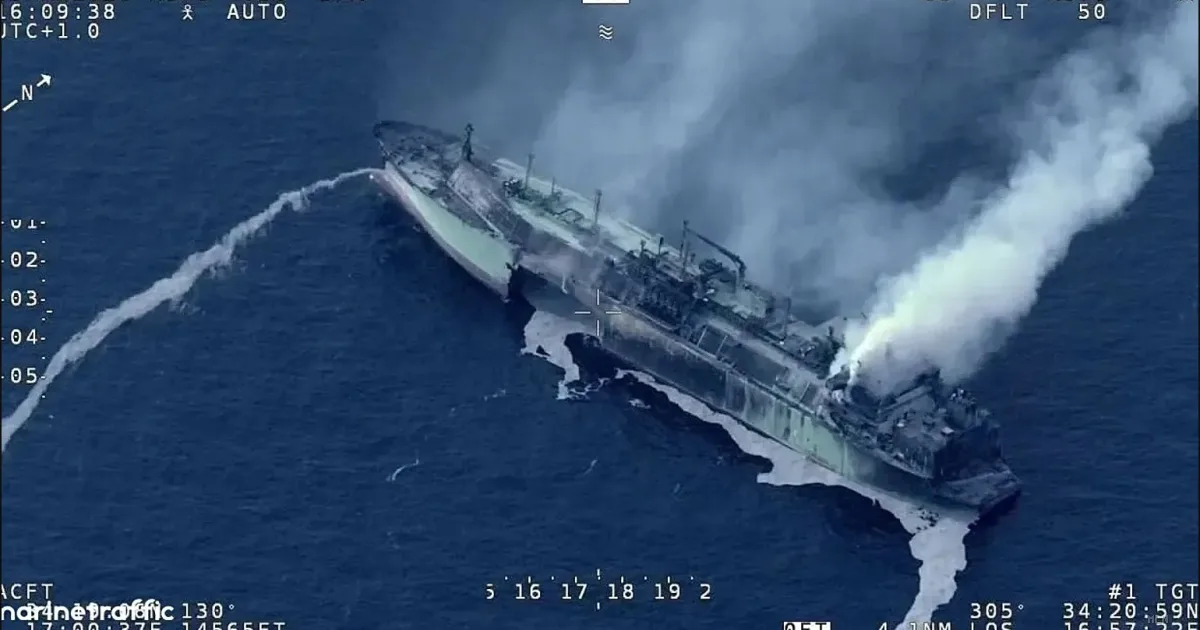 Nave russa colpita da drone nel Mediterraneo: allarme ambientale e sospetti su Kiev