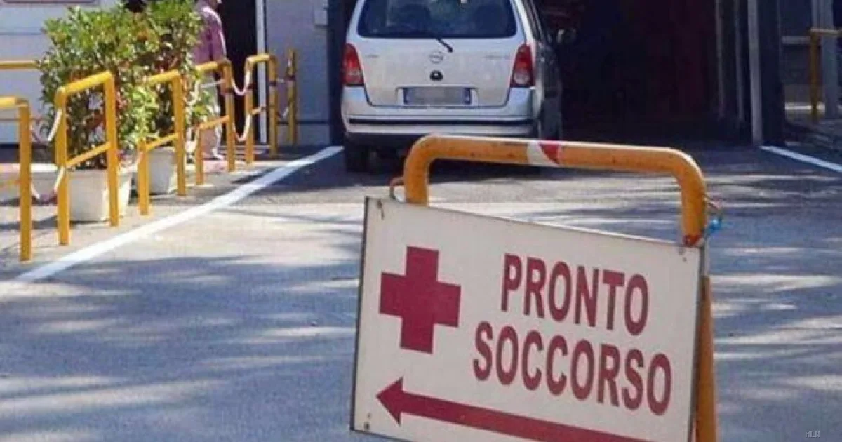 Ospedale Ruggi di Salerno, scandalo video: infermieri ripresi durante comportamenti inopportuni