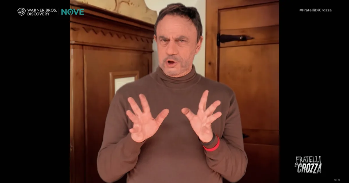 Crozza imita Salvini: lo sketch su una vicenda familiare tra fiabe e social