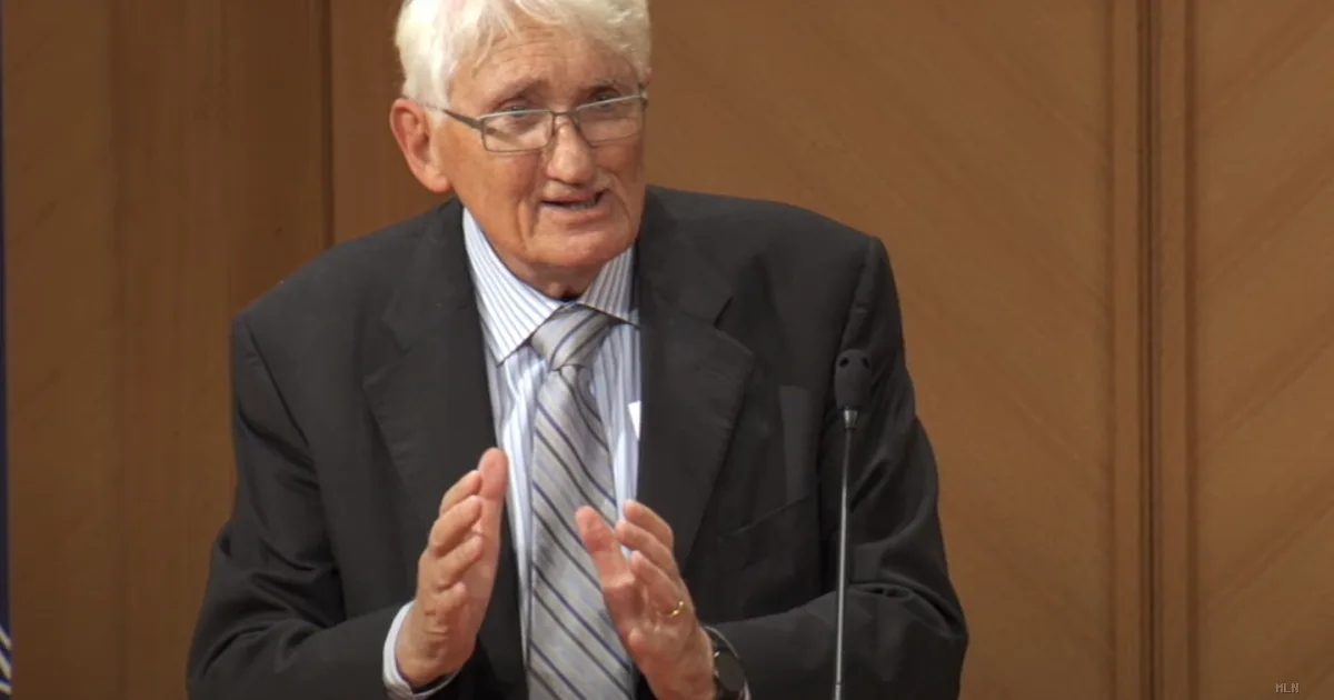Addio a Jürgen Habermas: il filosofo che ha ripensato la comunicazione moderna muore a 96 anni