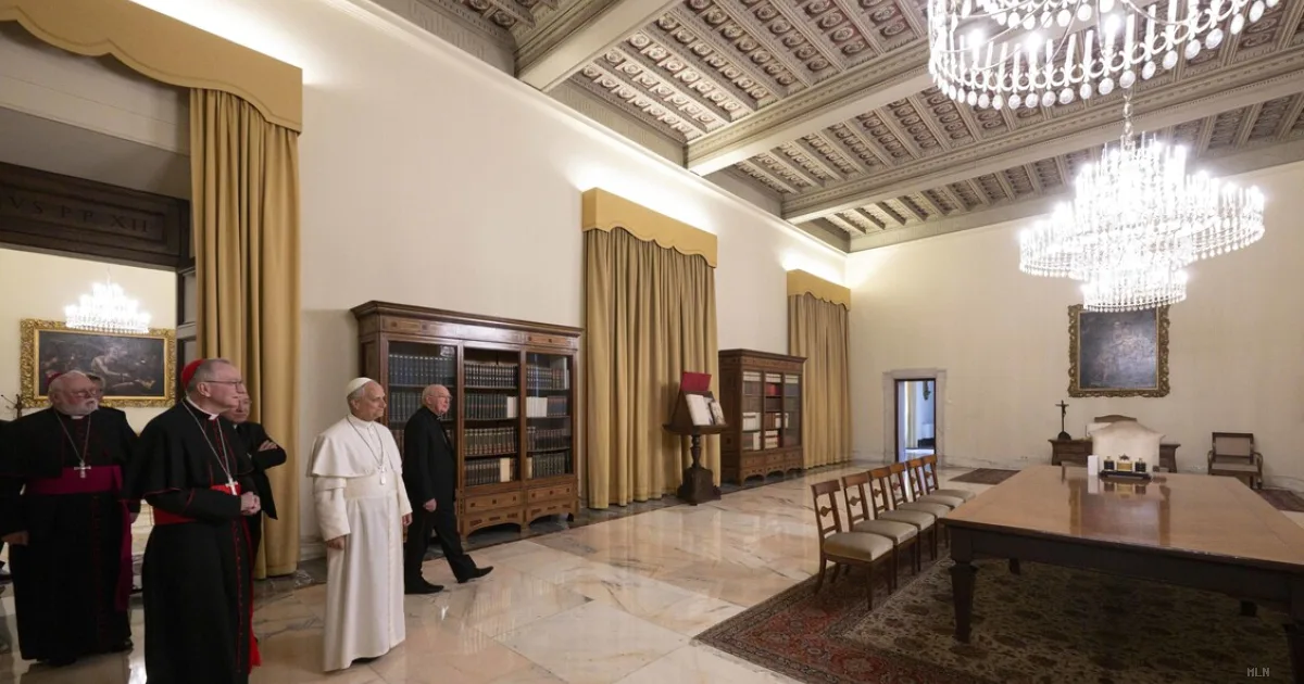 Papa Leone XIV si insedia negli appartamenti del Palazzo Apostolico