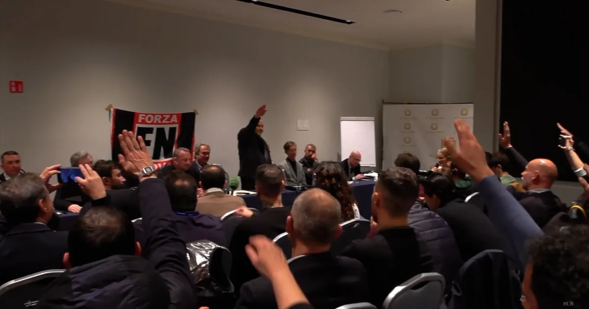 Convegno di estrema destra a Roma: militanti europei si riuniscono con saluti fascisti