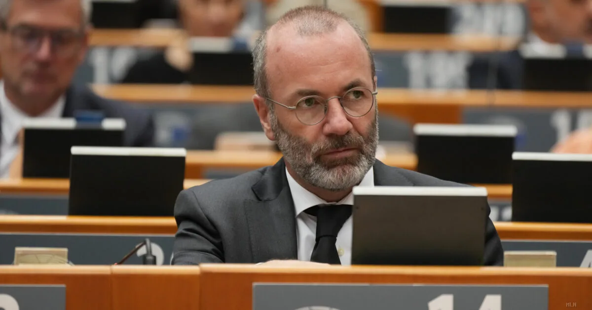 Strasburgo: il Ppe rompe il cordone sanitario e vota con l'estrema destra sulla migrazione