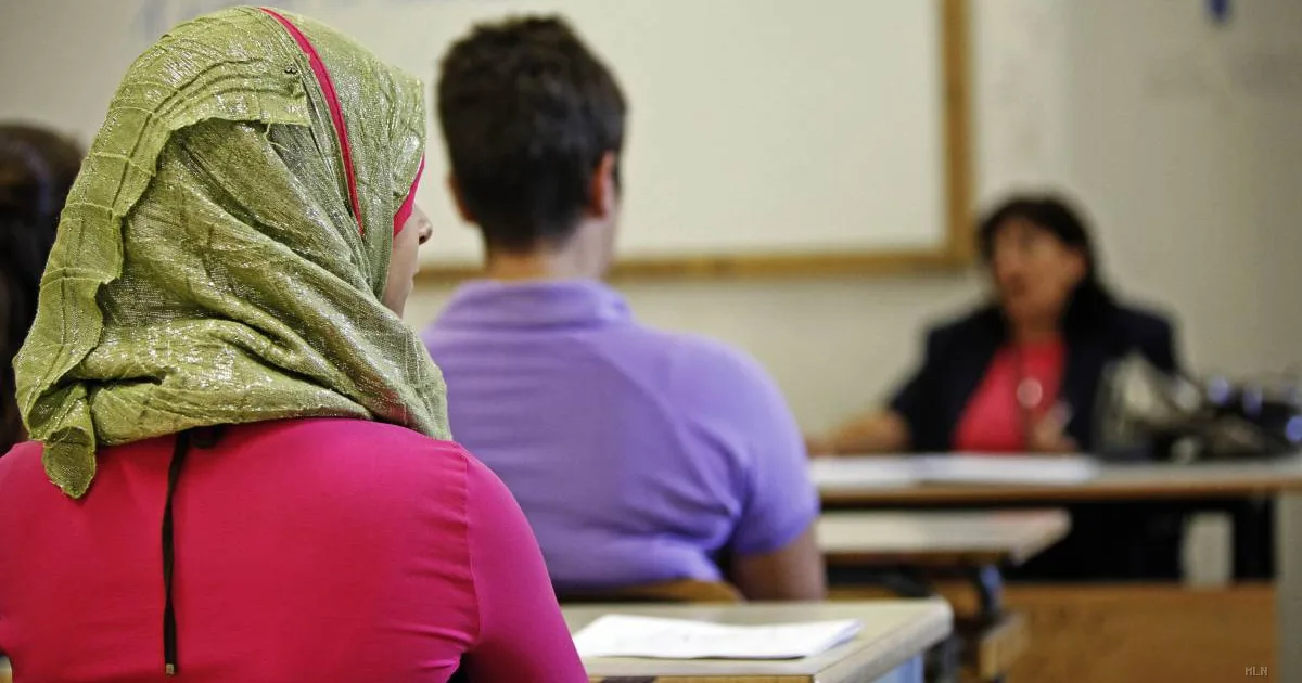 Scuole inglesi, le nuove linee guida sulla diversità religiosa scatenano il dibattito