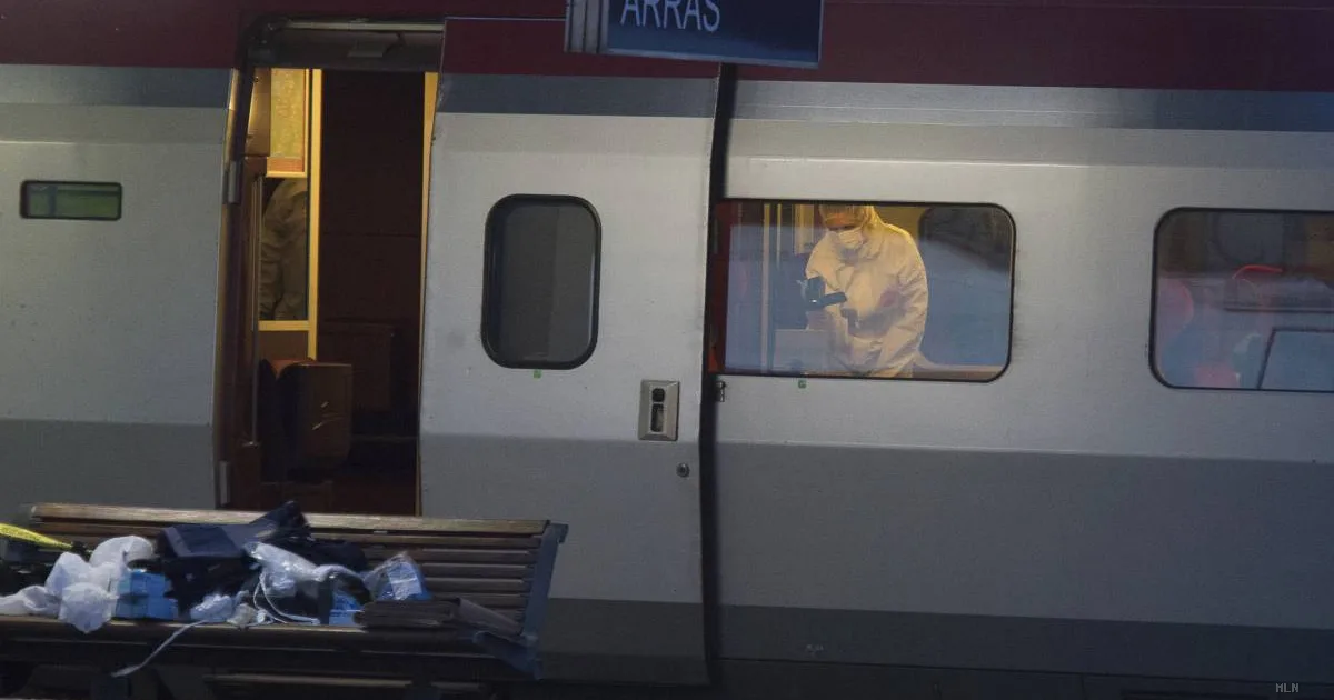 Tre giovani americani fermano un attentatore sul treno Parigi-Amsterdam: 554 passeggeri salvati