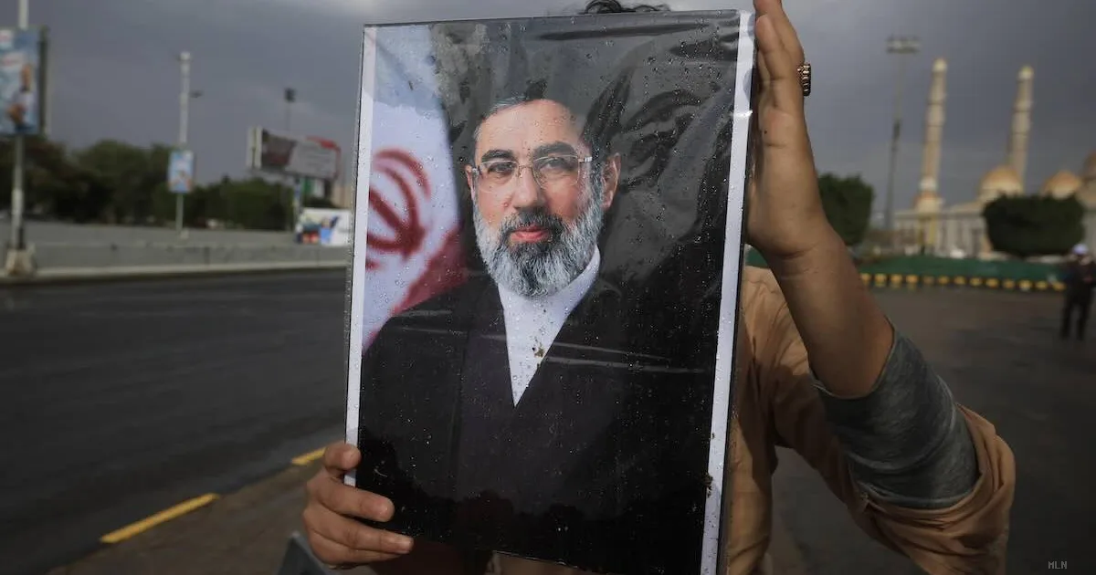 Guerra Iran-Usa al sedicesimo giorno: Teheran nega voci su Khamenei, Trump forma coalizione per Hormuz