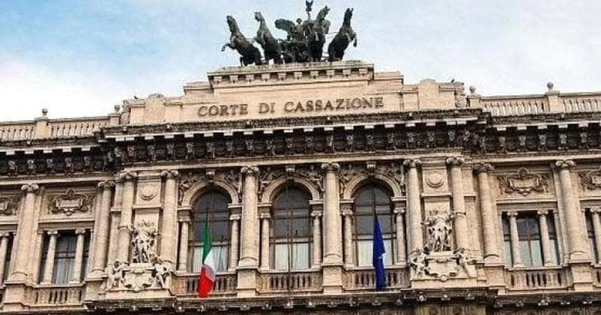 Cassazione: chi scivola in palestra è responsabile. Il caso dello zerbino arrotolato