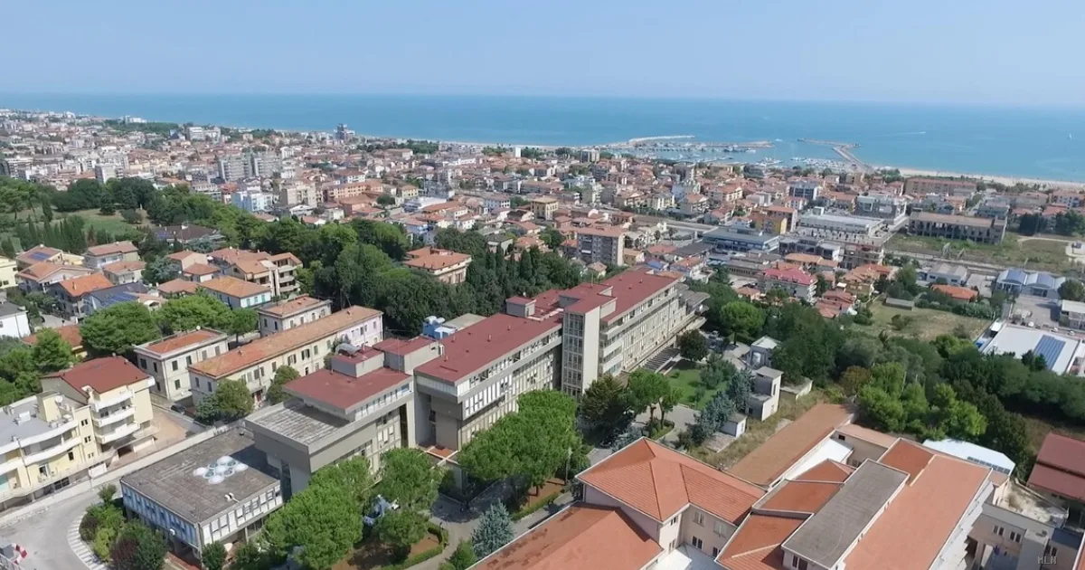 Violenza al Pronto Soccorso di Giulianova: padre aggredisce medica dopo richiesta di esami