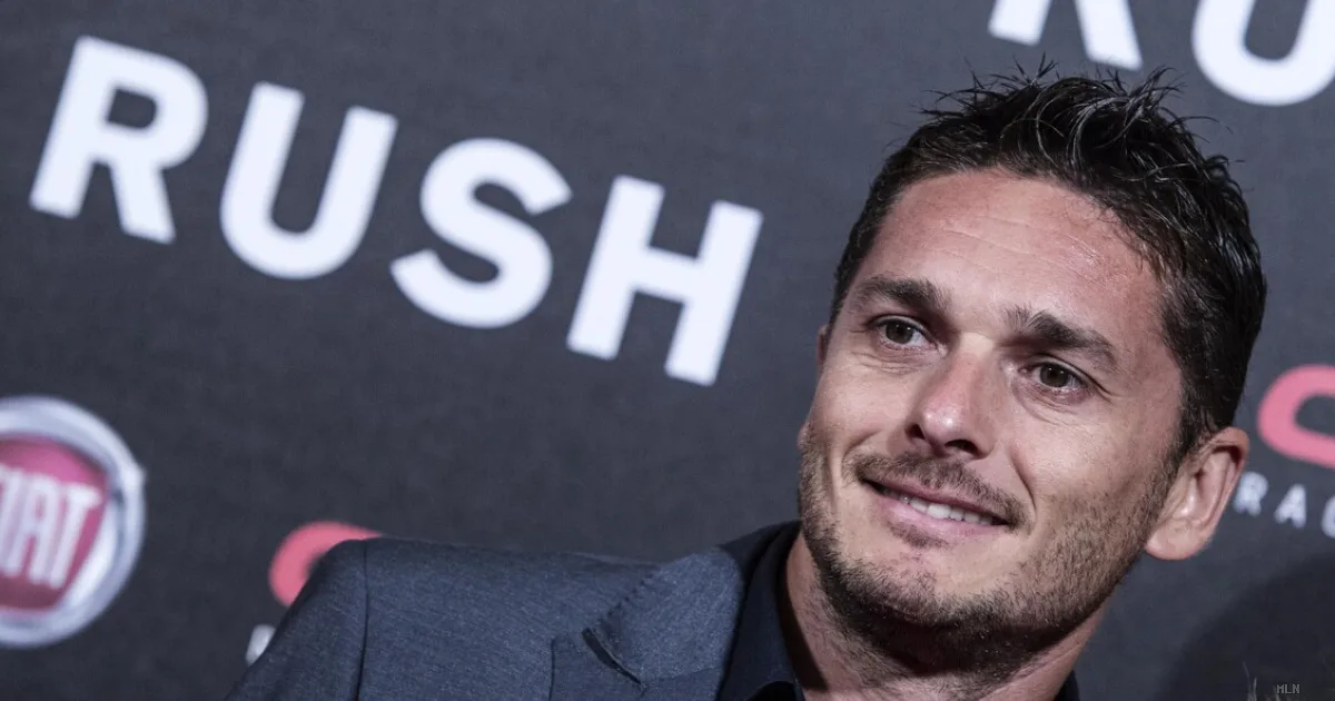 Antonelli trionfa in Cina: l'Italia vince dopo 20 anni. Fisichella lo vede campione del mondo