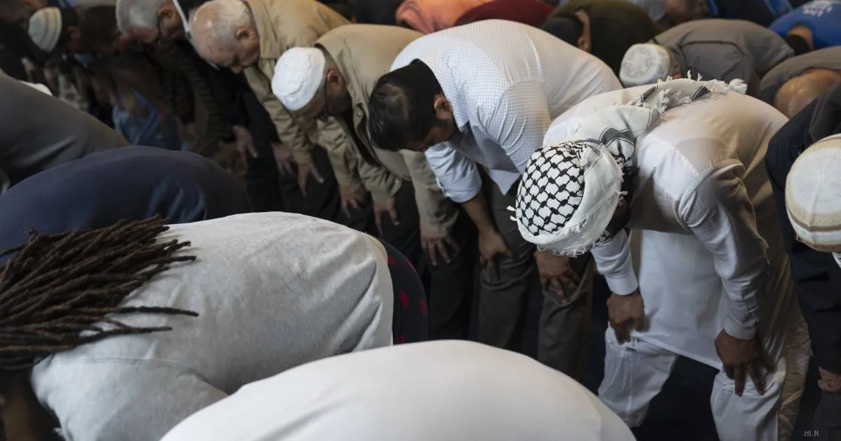 Gita scolastica in moschea nel Milanese scatena le polemiche politiche