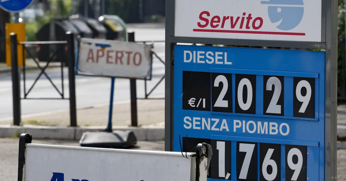 Carburanti, vertice a Milano con Salvini: 14 aziende al tavolo per affrontare i rincari
