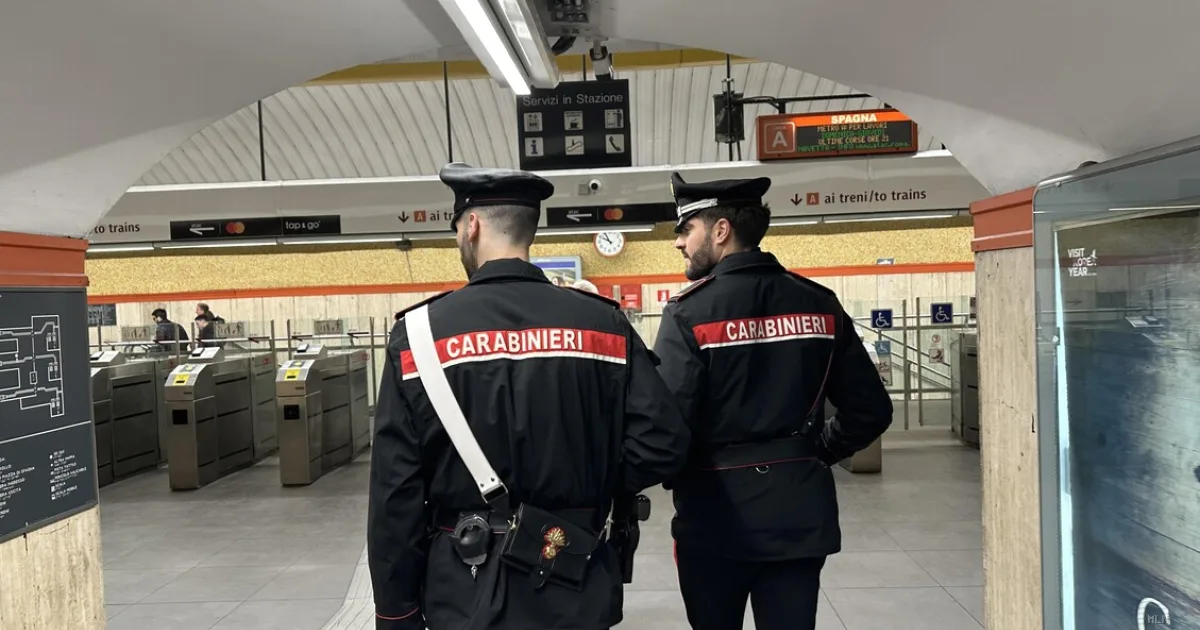 Roma, uomo di 60 anni arrestato per molestie seriali a un minore sulla metro C