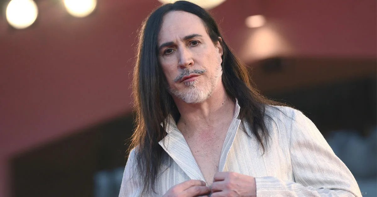 Agnelli a 60 anni attacca l'autotune e critica Sanremo: "I Maneskin, occasione sprecata"