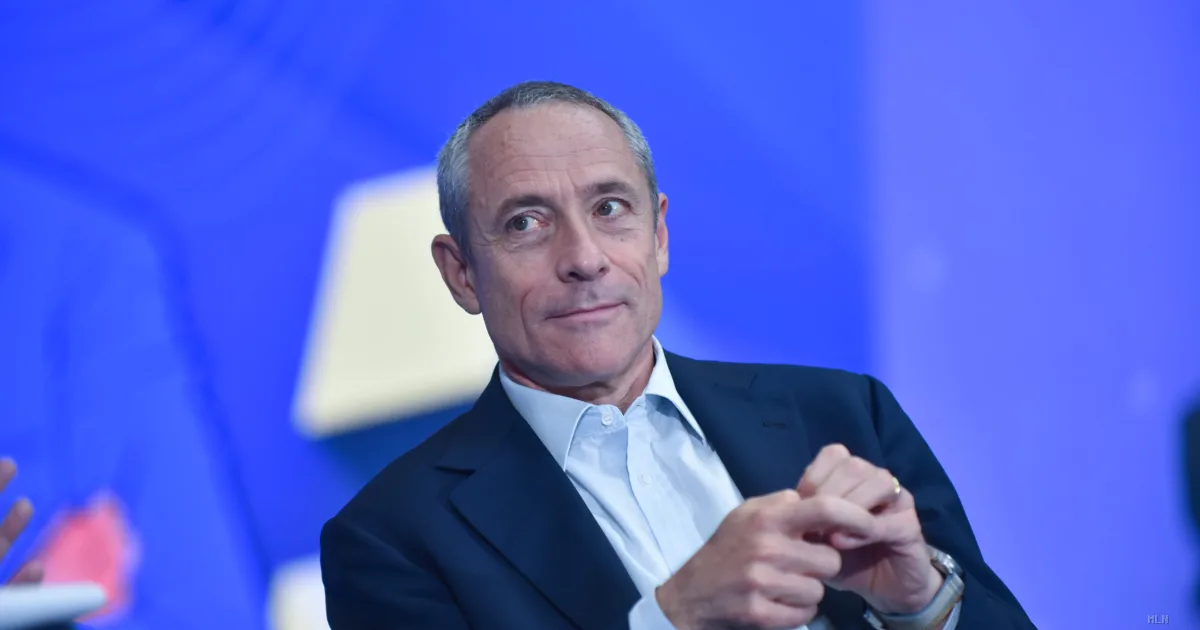 Poste Italiane lancia l'offerta da 10,8 miliardi per acquisire Tim e creare il gigante delle tlc