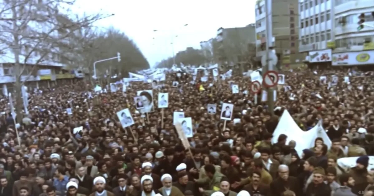 Iran, donne vittime di una guerra senza fine: il documentario che accusa il regime