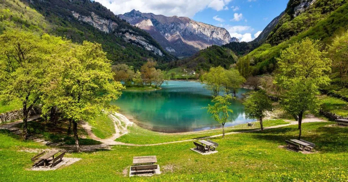 Garda Trentino, la primavera è stagione di sport: dal windsurf alle escursioni tra fiumi e valli