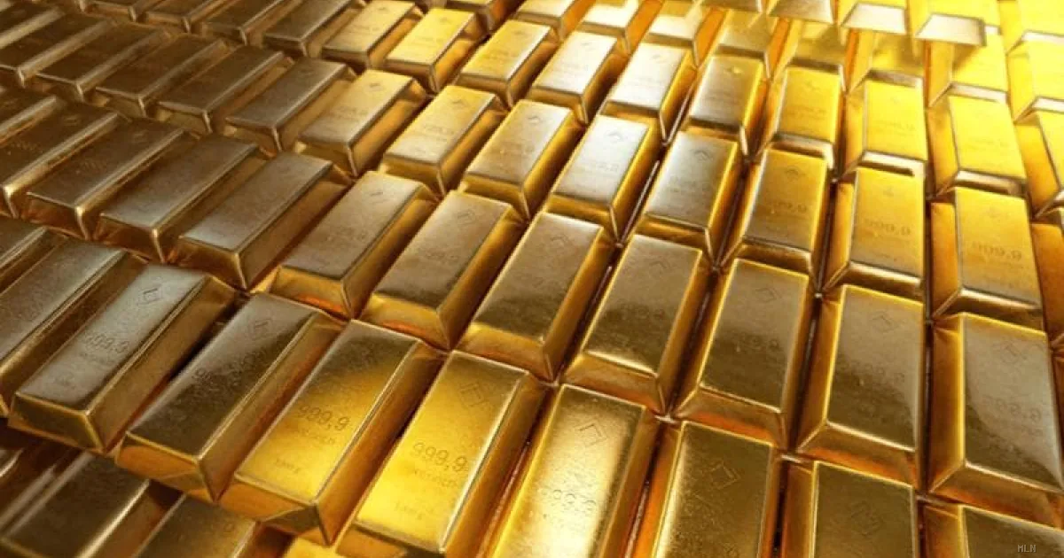 Oro in picchiata: crolla sotto i 4.200 dollari, il peggio degli ultimi 40 anni
