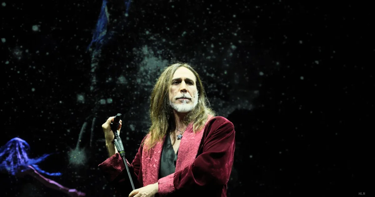 Agnelli contro l'intelligenza artificiale: «Ruba il posto agli artisti». Ecco il suo progetto per salvare la musica