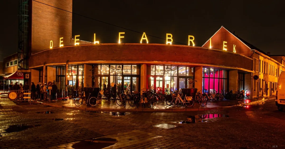 Dalla caserma dei pompieri al cuore dell'economia circolare: la storia di Sharing Factory a Courtrai