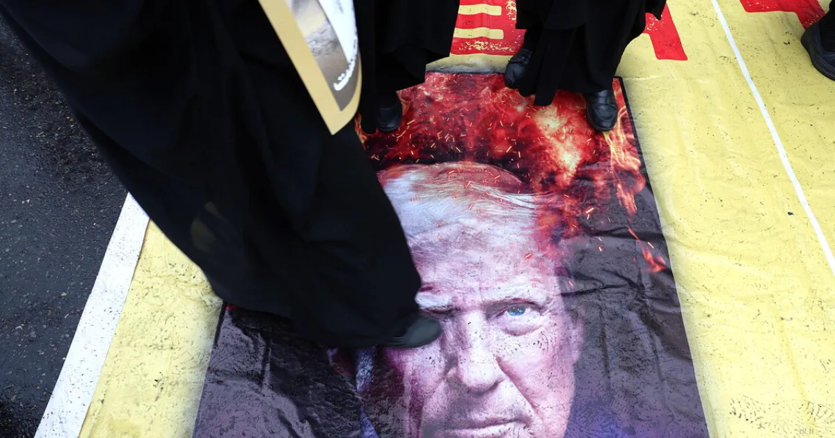 Teheran attacca Washington: "Negotiate con voi stessi, siete sconfitti"