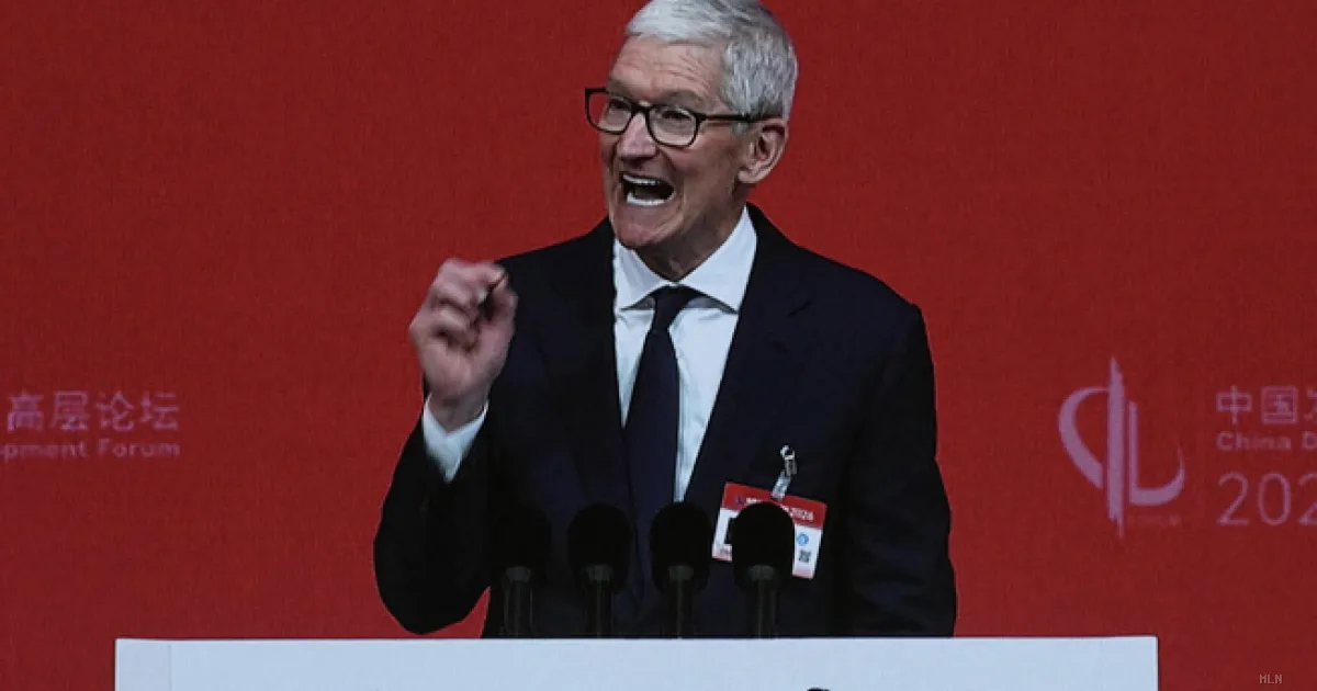 Cook chiede di usare meno iPhone: il web lo travolge di ironia e sarcasmo