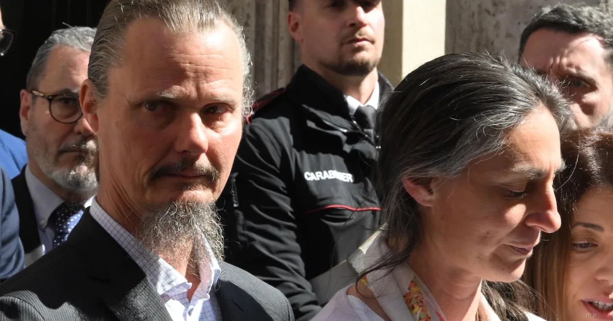 La famiglia del bosco a Palazzo Giustiniani: Catherine e Nathan incontrano La Russa tra lacrime e appelli