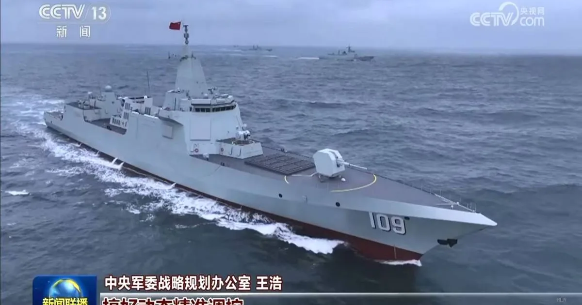 Pechino schiera cacciatorpediniere di nuova generazione nello Stretto di Taiwan