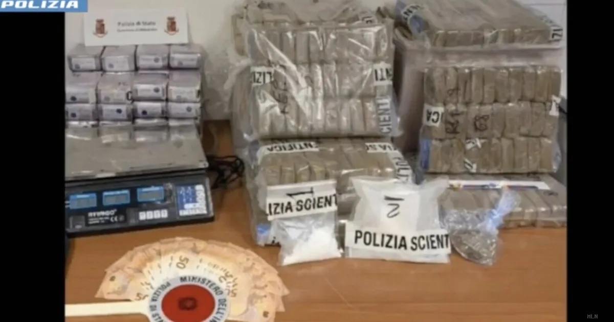 Droga venduta come e-commerce nelle Marche: 12 arrestati nell'operazione Suburra