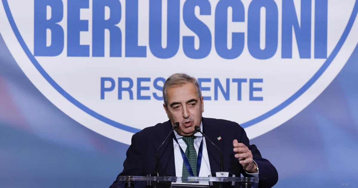 Gasparri lascia la guida dei senatori azzurri: Craxi in pole per la successione