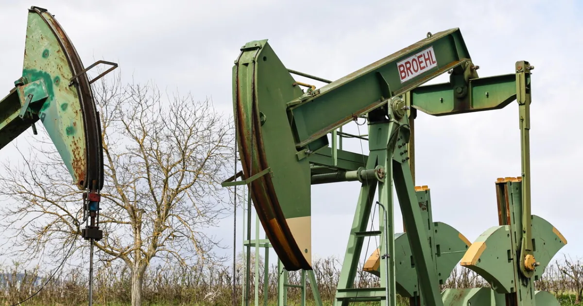 Tensioni con l'Iran fanno impennare petrolio e gas: Brent oltre 107 dollari