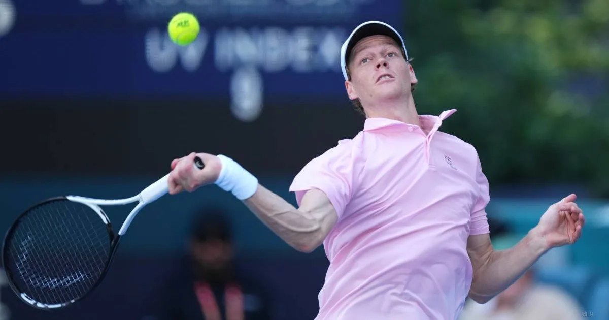 Sinner travolge Tiafoe a Miami e vola in semifinale: 30 vittorie consecutive nei Masters