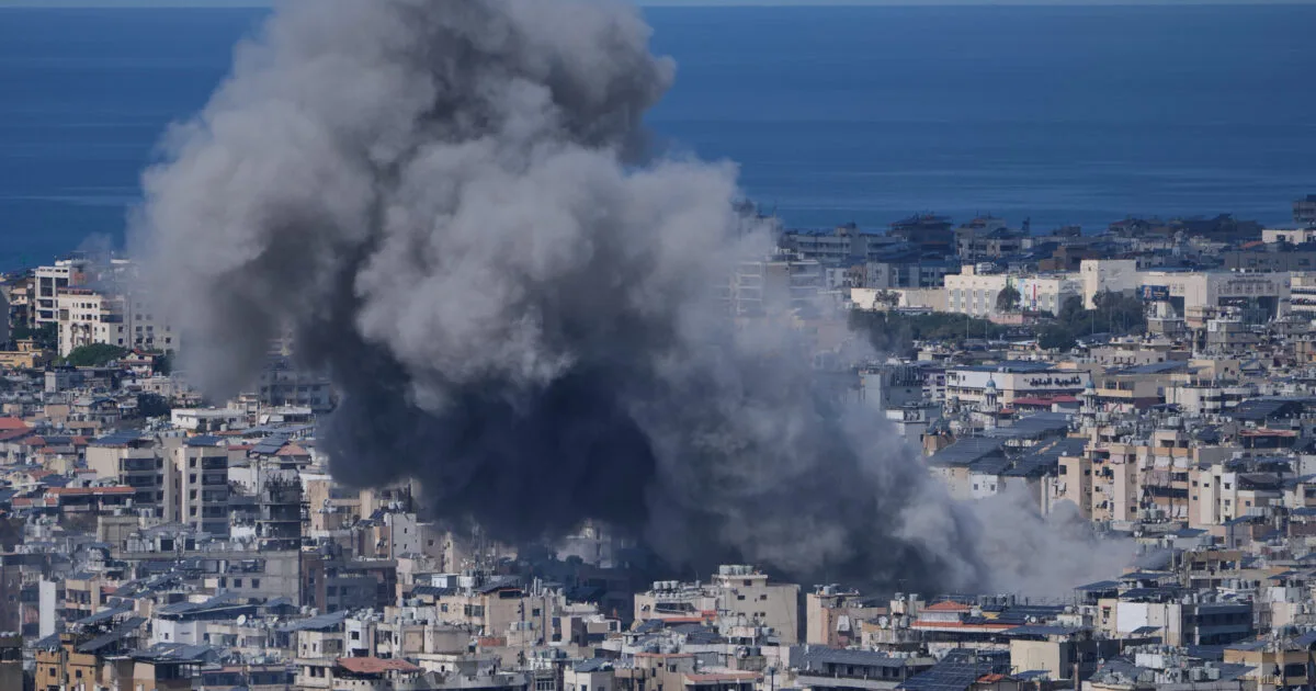 Escalation nel Medio Oriente: Israele evacua il sud del Libano, l'Iran attacca il Golfo