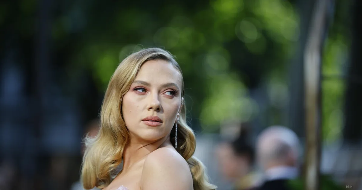 Scarlett Johansson racconta l'incubo di Hollywood: sessismo e stereotipi negli anni 2000