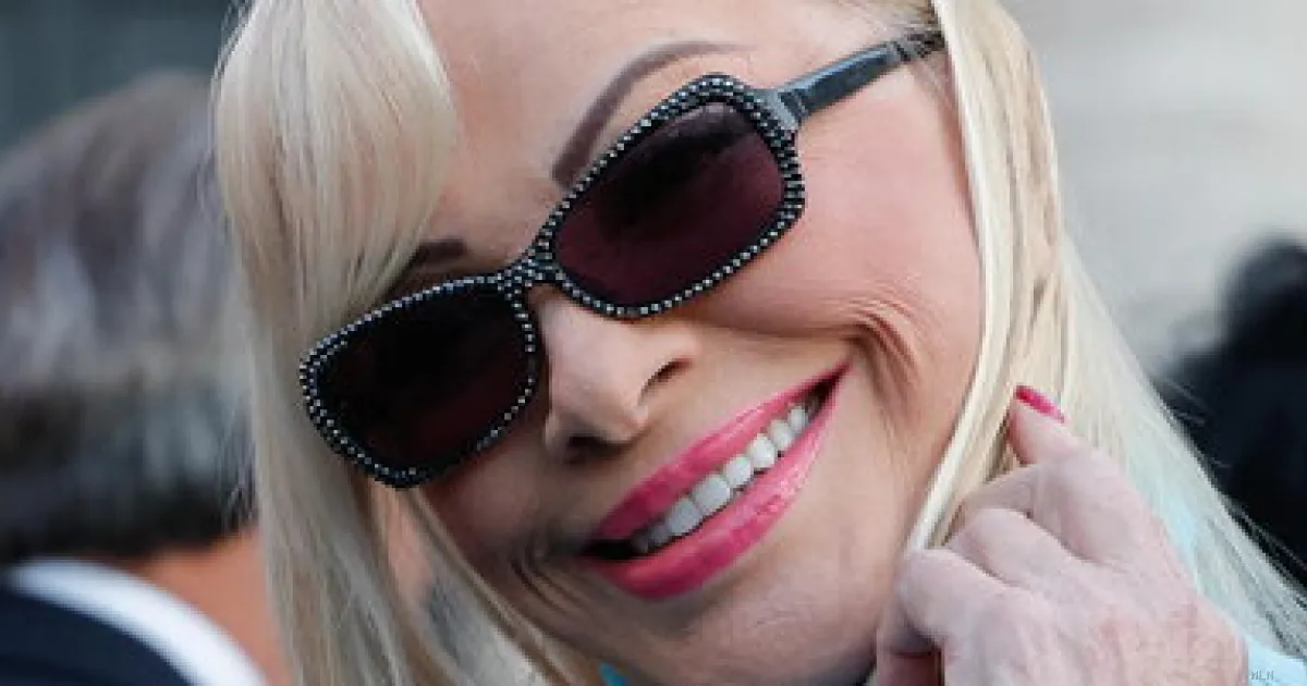 Ilona Staller sceglie Magyar: "È il sole, Orbán rappresenta la notte"