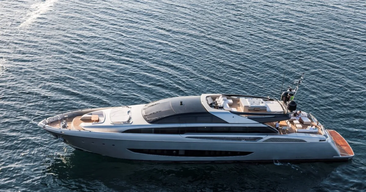 Al-Kharafi rafforza la presa su Ferretti: salita al 5% della lussuosa azienda nautica