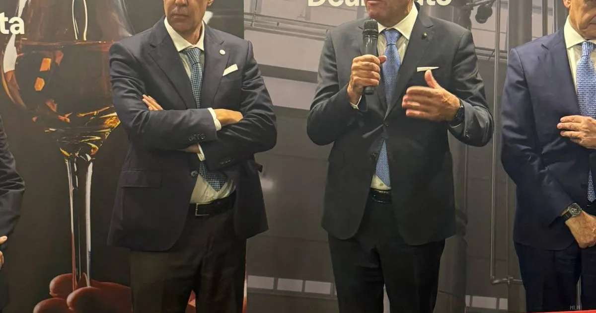 ADM presidia il Vinitaly: la battaglia italiana contro le contraffazioni nel vino