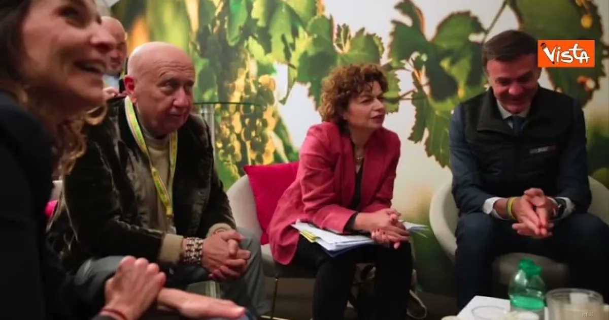 Al Vinitaly il Commissario Ue Hansen abbraccia il messaggio di pace di Coldiretti