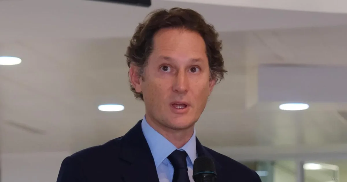Elkann rinviato a giudizio nell'inchiesta sulla residenza della nonna: il caso della ricchezza Agnelli