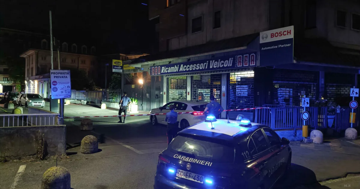 Omicidio a Crema: 19enne egiziano ucciso a coltellate nel parcheggio di un supermercato