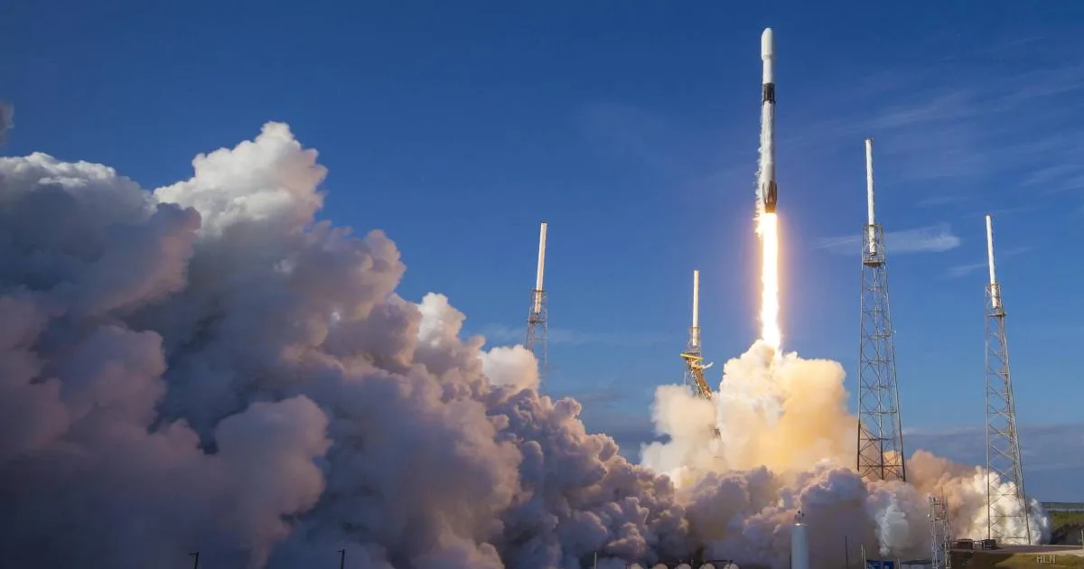 Pechino svela arma a microonde da 100 gigawatt: a rischio i satelliti Starlink