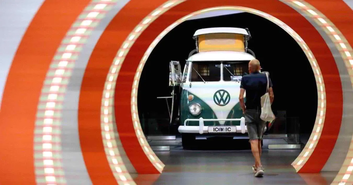 Volkswagen arretra sulla chiusura degli impianti: Blume cerca alternative ai 100mila licenziamenti