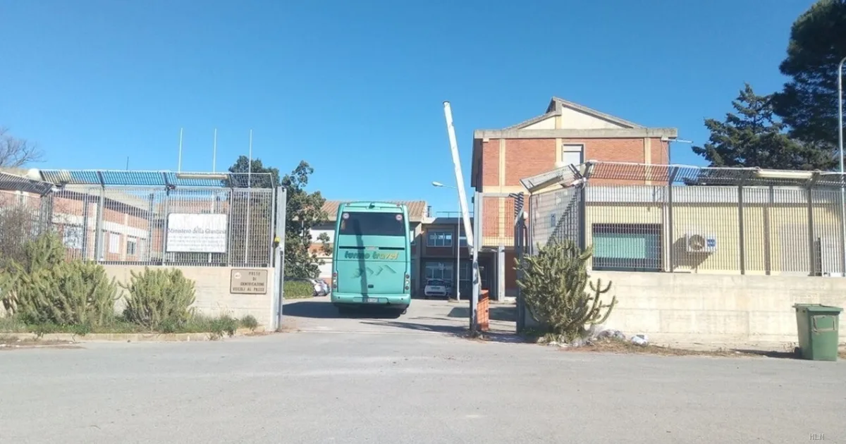 Macomer, nuovo rogo doloso nel centro migranti: cresce l'allarme sulla sicurezza